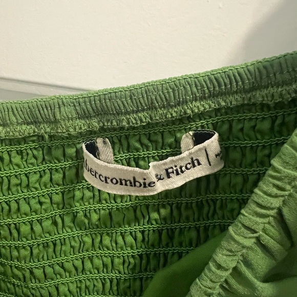 Green puff sleeve mid rise top - Picture 3 of 3